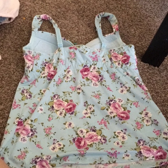 Top - Picture 2 of 2